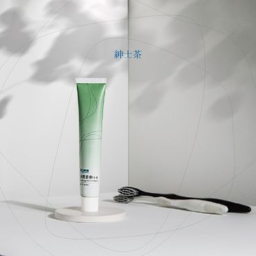 水潤香動紳士茶牙膏　3入組